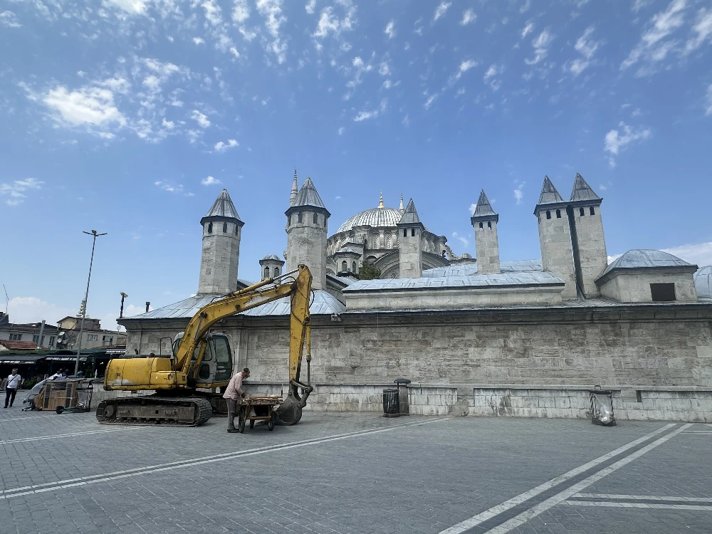 Construction at Nuruosmaniye Mosque